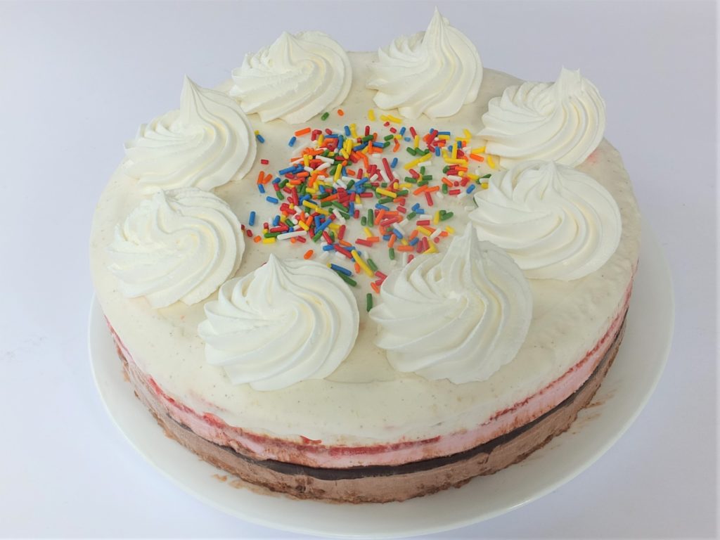 banana split ice cream cake, best banana split recipe, layered ice cream cake, best ever ice cream cake recipe, best summer recipes, 4th of July desserts, kids party cake