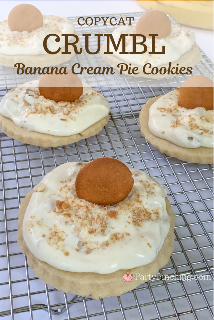 Crumbl Banana Cream Pie Cookies, copycat Crumbl recipe, Crumbl cookie recipes, best Crumbl cookie recipe, best banana cream pudding pie recipe, Magnolia banana pudding, best banana cream pie ever, crumbl cookies, crumble cookies, better than crumbl cookies, party pinching